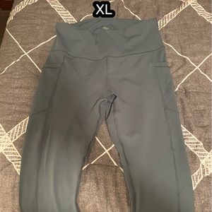 Yoga Pants & Leggings